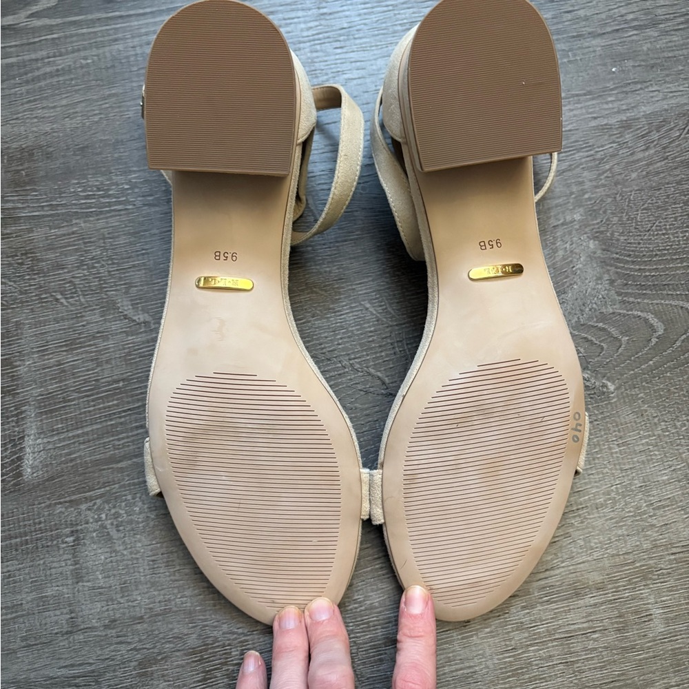 Lauren Ralph Lauren nude suede low black heeled sandals NWOT 9.5 - Picture 3 of 6